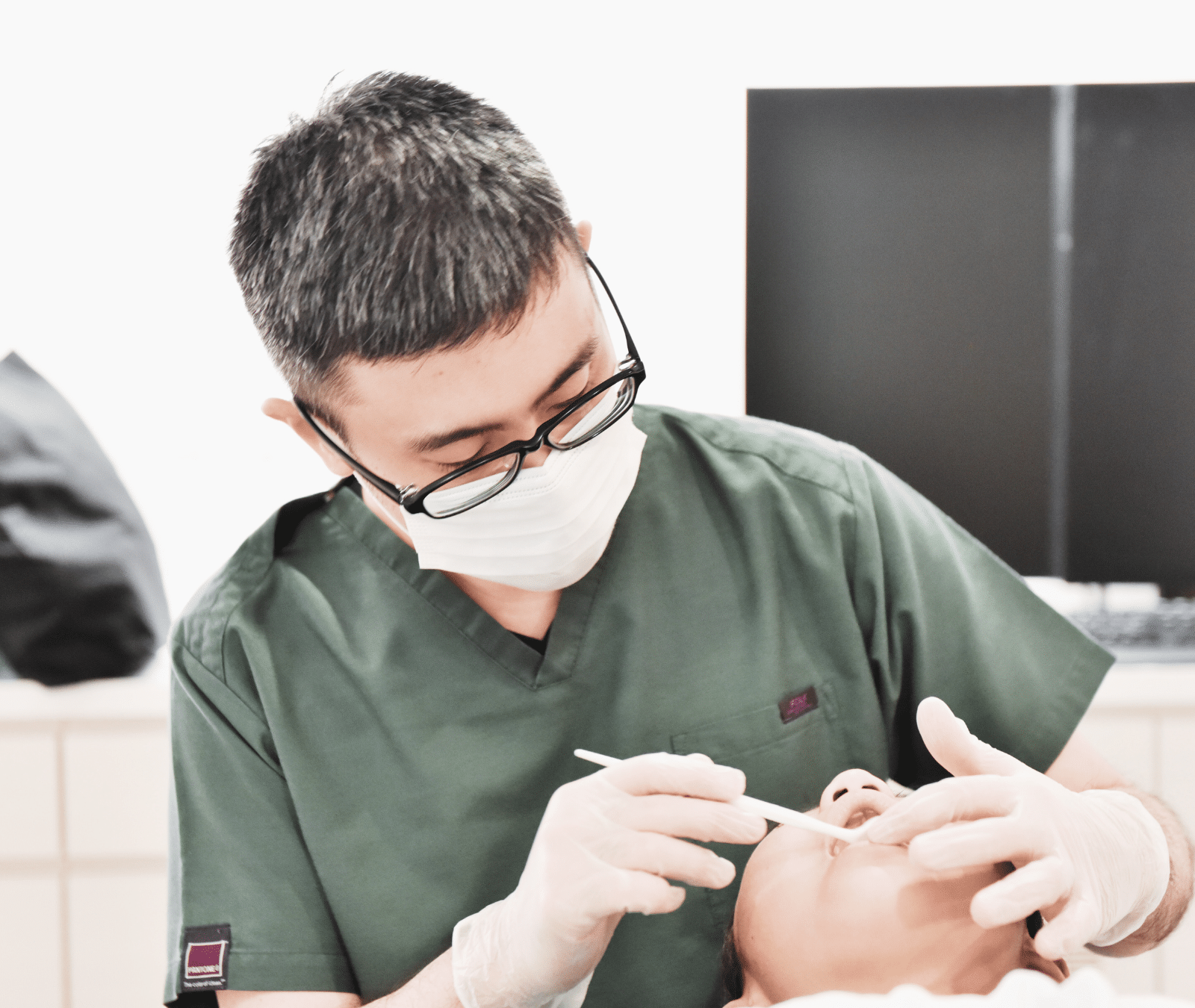 Keishi Sakata(坂田圭史 / さかたけいし) 歯科医師 院長 ABC Dental 子ども専門 小児歯科 矯正歯科