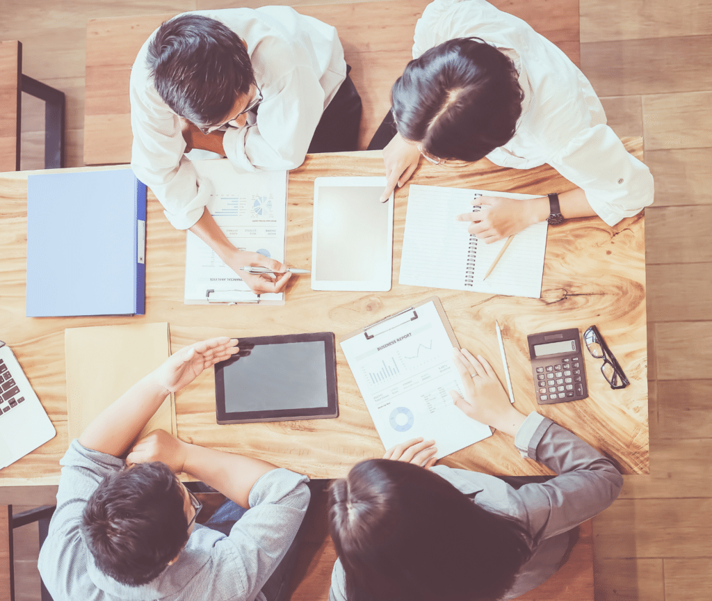 年齢から探す_18歳以上_専門情報_歯並びと成長